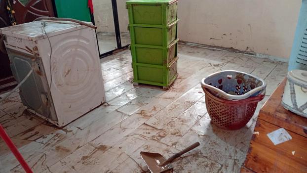 Adana'da sağanak nedeniyle bazı evleri su bastı