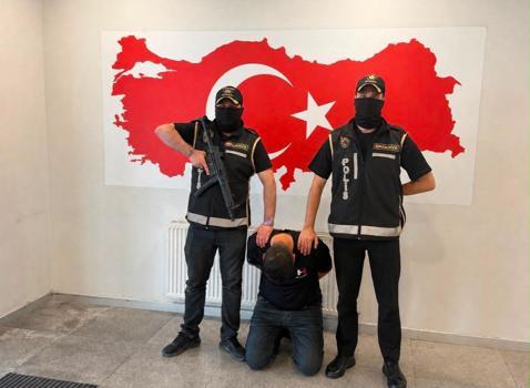 İçişleri: Yeni nesil suç örgütü üyeleriyle bağlantılı aranan şüpheli Bakü'de yakalandı