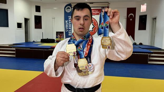 Down sendromlu Ahmet, judoda dünya şampiyonu oldu