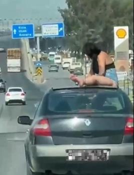 Trafiği tehlikeye düşürün otomobil sürücüsü ile yolcu gözaltına alındı