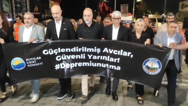 Avcılar’da 17 Ağustos Depremi’nde yaşamını yitirenler anıldı