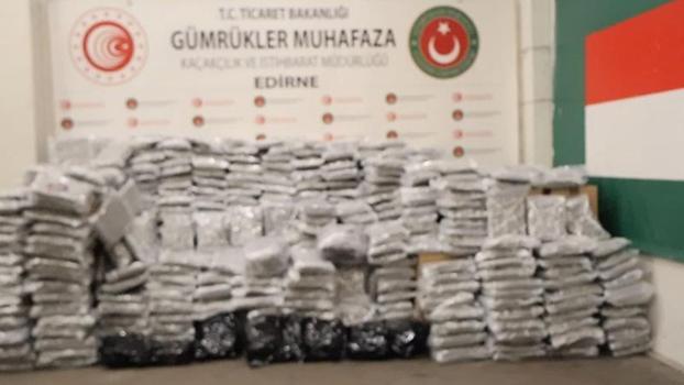 Kapıkule Gümrük Kapısı'nda 810 kilo esrar ele geçirildi