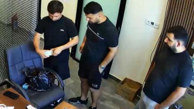 İstanbul'da 'banka güvenlik koordinatörüyüm' diyerek 22 milyon lira dolandıran şüpheliler yakalandı
