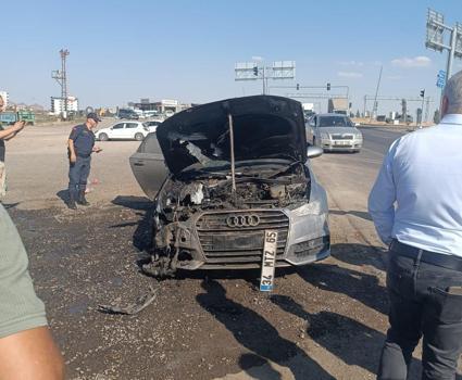 Diyarbakır’da seyir halindeki otomobilde yangın