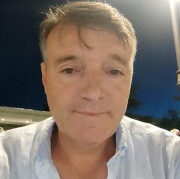 Patlamada hayatını kaybeden iş insanı toprağa verildi