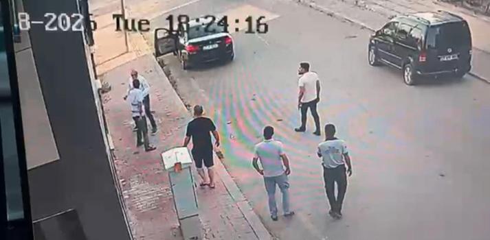 Yeni Parti Gaziantep Milletvekili Meriç, bıçaklı saldırıda yaralandı (3)