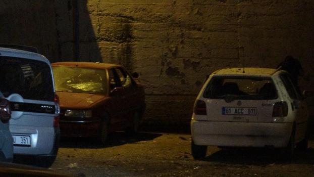 Trabzon’da İlçe Emniyet Müdürlüğü bahçesine hava aracı düştü; 4 araç hasar gördü