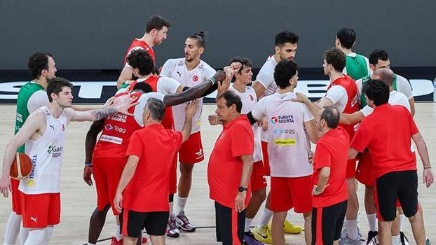 A Milli Erkek Basketbol Takımı, Türk Hava Yolları DBB Süper Kupa için Almanya'ya gitti