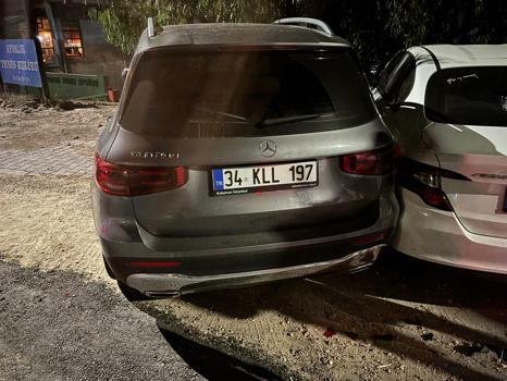 Direksiyon başında baygınlık geçiren sürücü kaza yaptı: 2 yaralı