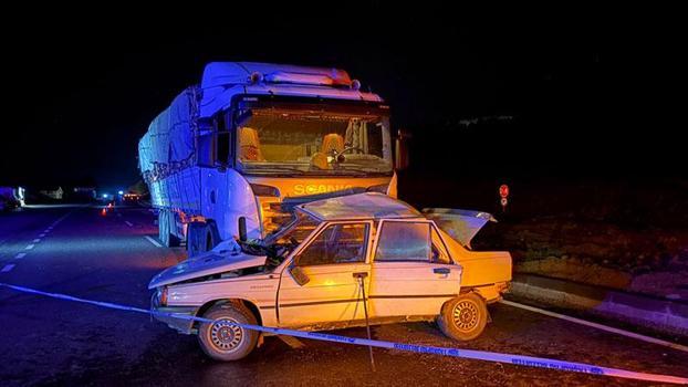 Kastamonu'da TIR ile otomobil çarpıştı: 2 ölü