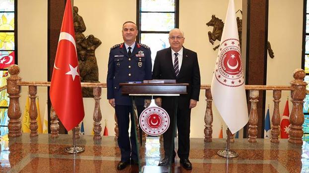 Bakan Güler, Hava Kuvvetleri Komutanı Orgeneral Dalkıran'ı kabul etti