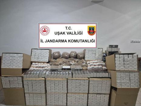 Uşak'ta jandarmadan uyuşturucu ve kaçak tütün operasyonu