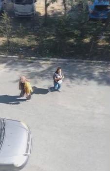 Sultangazi'de komşular arasındaki yavru kedi tartışması