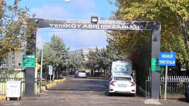 Diyarbakır'da otomobiller çapıştı: 1 ölü, 1 yaralı (3)
