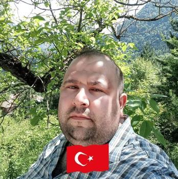 2 katlı evin çatısında akıma kapılınca düşerek öldü