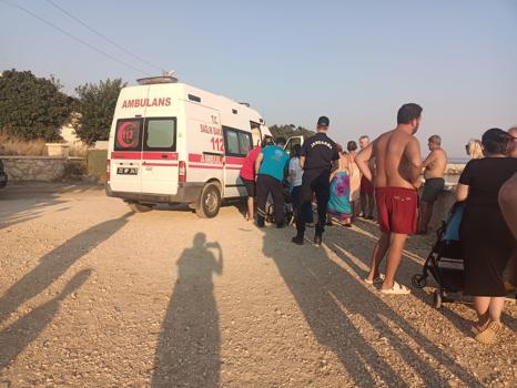 Boğulma tehlikesi geçiren 2 kız kardeşe ilk müdahaleyi sahildeki doktor ve emekli hemşire yaptı