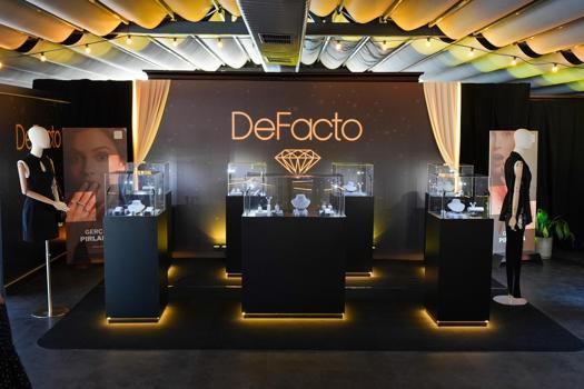 DeFacto, pırlanta koleksiyonunu tanıttı