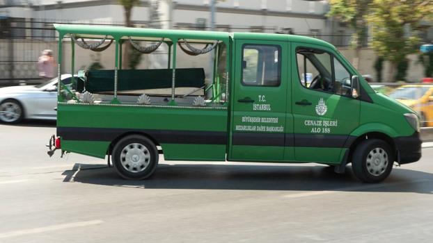 Eski Bakan Arif Ahmet Denizolgun’un mezarından çıkarılan örnekler yeniden kabrine konuldu