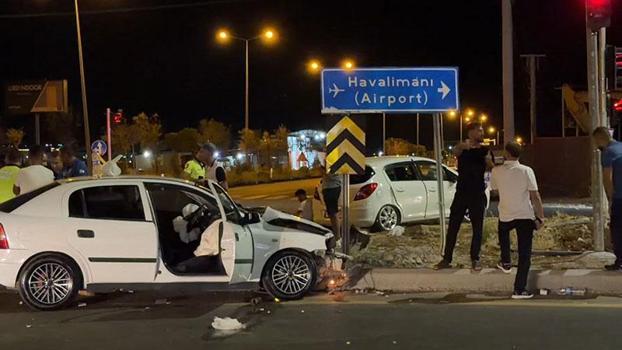 Diyarbakır'da otomobiller çarpıştı: 7 yaralı