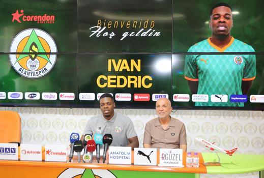 Corendon Alanyaspor, Ivan Cedric ile 4 yıllık sözleşme imzaladı