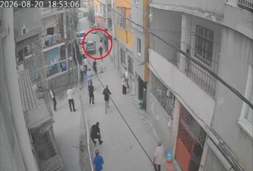 Kavgada otomobilini kalabalığın üzerine sürdü: 1’i ağır 4 yaralı