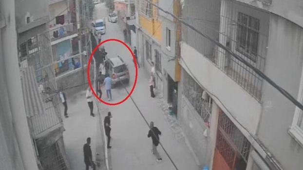 Kavgada otomobilini kalabalığın üzerine sürdü: 1’i ağır 4 yaralı