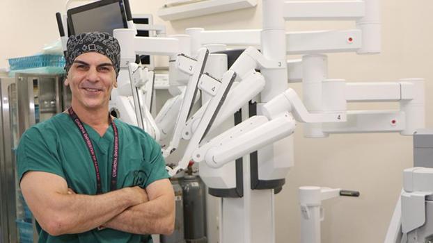 Pelvik cerrahide robot avantajı