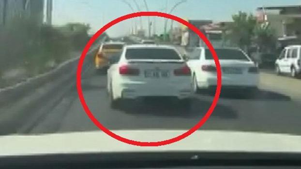 Trafikte otomobiliyle makas attı; o anlar kamerada