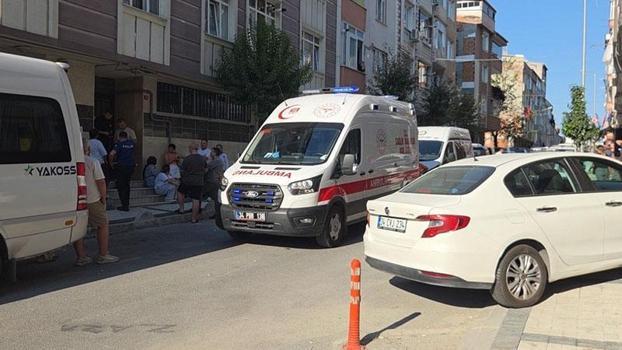 Gaziosmanpaşa'da bir kişi evde boğazı kesilmiş halde ölü bulundu
