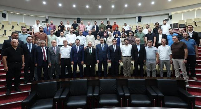 İçişleri Bakanı Çiftçi, Karatay Belediyesini ziyaret etti