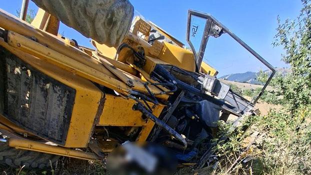 Samsun'da devrilen iş makinesinin operatörü öldü