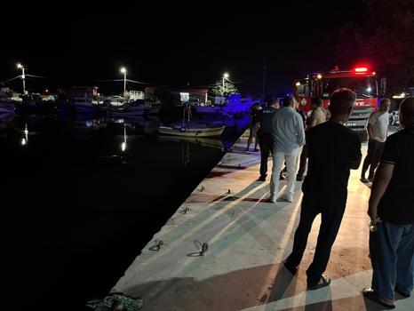 Samsun’da park halindeki otomobil denize düştü