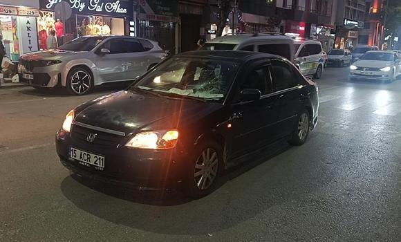 Otomobilin çarptığı yaya yaralandı