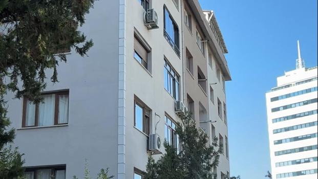 Nişantaşı’nda itfaiye yardımıyla girilen evde cesedi bulundu