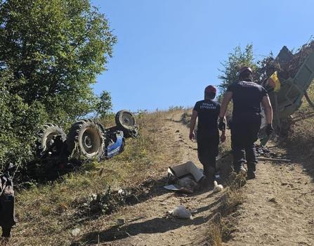 Şarampole devrilen traktörün 15 yaşındaki sürücüsü ağır yaralandı