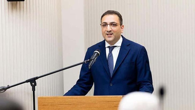 Balçova Belediye Başkanı Onur Yiğit, görevine iade edilmiştir