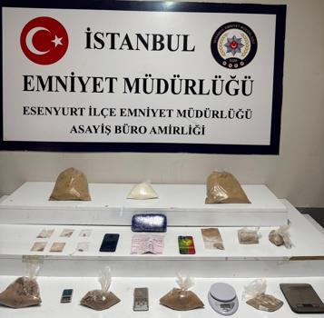 Esenyurt'ta 'zula' evine operasyon: 7 kilo 470 gram uyuşturucu ele geçirildi