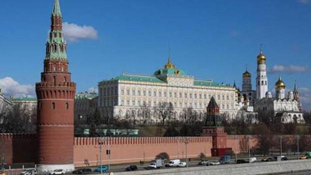 Kremlin: İngiltere, Ukrayna krizinin barış sürecini engellemek için düzenli adımlar atıyor