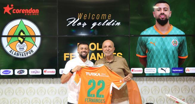 Corendon Alanyaspor, AEK'dan Paolo Fernandes'i 1 yıllığına kiraladı