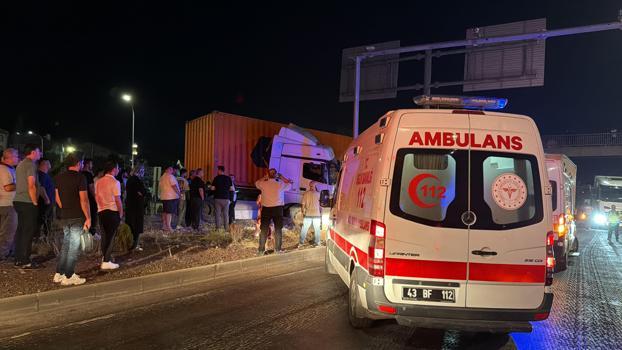 Refüje çıkan TIR’ın sürücüsü yaralandı
