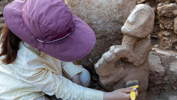 Karahantepe kazılarında 11 bin yıllık kompozit heykel gün yüzüne çıkarıldı