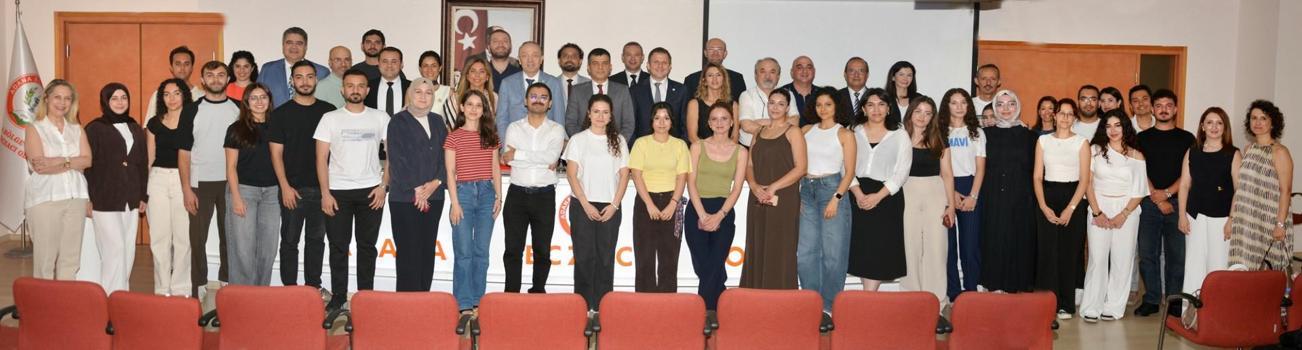 Adana'da yardımcı eczacı eğitimi