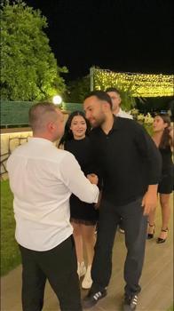 Düğüne bir gün kala nişanlısından ayrıldı, sözleşmeyi iptal edemeyince salonda yakınlarıyla eğlendi
