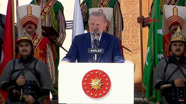 Cumhurbaşkanı Erdoğan'dan önemli açıklamalar (CANLI)