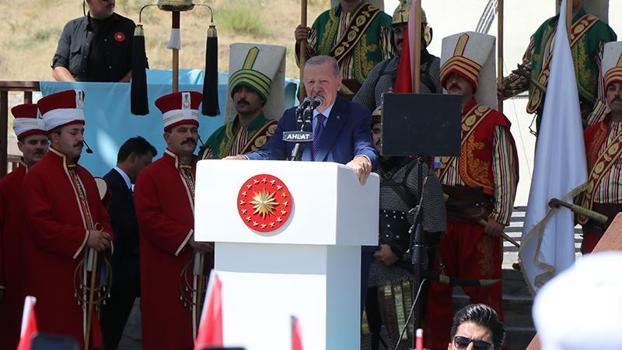 Cumhurbaşkanı Erdoğan: Eninde sonunda kan tüccarları kaybedecek