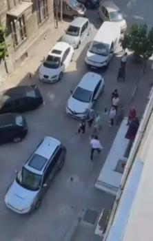 Bakırköy'de 2 kişinin yumruklu kavgası kamerada