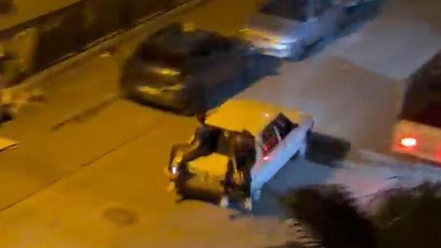 Şanlıurfa’da bagajda yolculuk yapan genç son anda ezilmekten kurtuldu