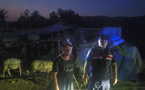 Bursa'da kaybolan 50 koyun jandarmanın dron destekli aramasıyla bulundu