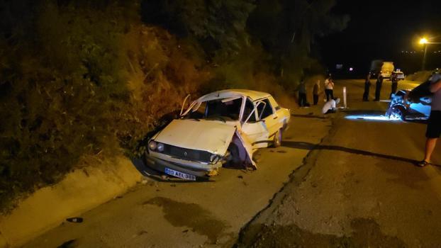 Adana’da 2 otomobil çarpıştı; 4 yaralı