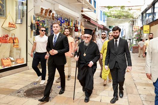Fener Rum Patriği Bartholomeos, Aya Nikola Kilisesini’nin restorasyon sürecini inceledi
